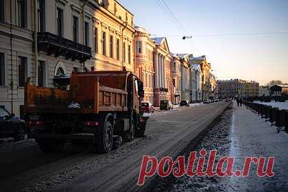 Сертификацию российских цистерн назвали невозможной. Ассоциация «Спецавтопром» попросила вице-премьера Марата Хуснуллина отложить сроки возобновления обязательной сертификации автоцистерн и прицепов цистерн по международным стандартам, что должно случиться 1 марта 2024 года. Авторы обращения указывают, что российские производители не готовы исполнять требования.