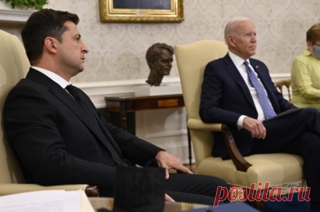 Экономист Сакс: США приводят Украину к смерти из-за расширения НАТО. Эксперт уверен, что желание Киева стать частью НАТО невыполнимо.