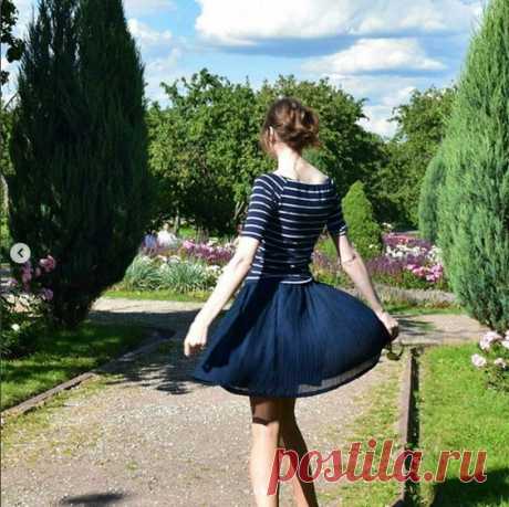(148) Pinterest
Beautiful garden Пленэр в прекрасном саду в заповеднике Коломенское. Любимое место художников и фотографов. Зарисовки Коломенского парка, лето 2017 Москва #Коломенское #природа #пленэр #художники #вдохновение #красота #пейзаж #скетч #зарисовки #этюд #фотография #фотограф #photo #Kolomenskoe #beautiful #photography #garden