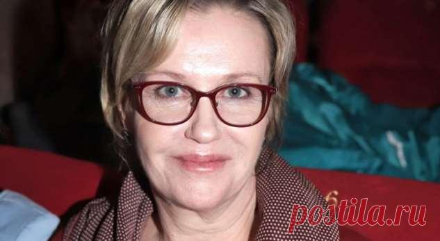 «Такая родная, своя»: 58-летняя Ирина Розанова выложила фото без макияжа . Милая Я