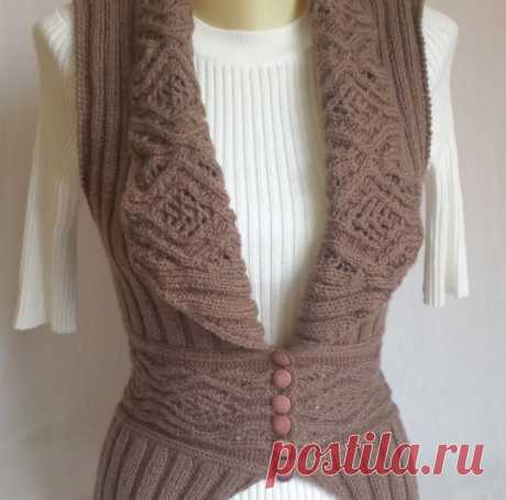 Жилет с ажурными вставками | Knitting Planet
