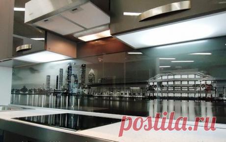 Стеклянный фартук для кухни