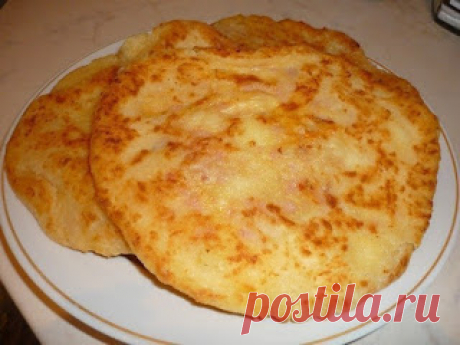 Готовим вкусно: Сырные лепешки с ветчиной
