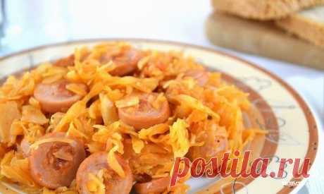 Квашеная капуста, тушеная с сосиской - пошаговый рецепт с фото на Повар.ру