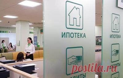 Около 60% ипотек в I полугодии выдавались на срок более 25 лет. Более 50% всех ипотечных кредитов приходится на заемщиков в возрасте от 35 до 50 лет