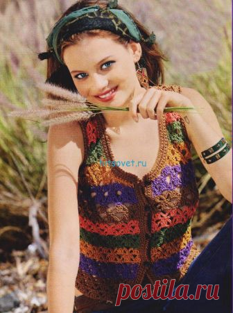Вязание жилет крючком - Хитсовет Вязание жилет крючком. Вам потребуется: 100 (150) 150 г коричневой и по 50 (100) 100 г лиловой, светло-коричневой, зелёной и оранжево-розовой пряжи Jesse (100% хлопка, 89 м/50 г); 5 металлических пуговиц диаметром 1,5 см; крючок № 4,5.