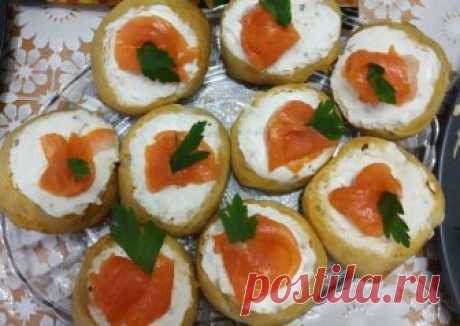 Профитроли с творожным муссом и лососем - пошаговый рецепт с фото. Автор рецепта Любаша Новикова . - Cookpad