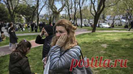 Сейсмолог — про землетрясение в Стамбуле: там высокая сейсмическая опасность. Эпицентр землетрясения находился вблизи Стамбула, рассказал в беседе с RT директор Института теории прогноза землетрясений и математической геофизики доктор физико-математических наук Пётр Шебалин. Читать далее