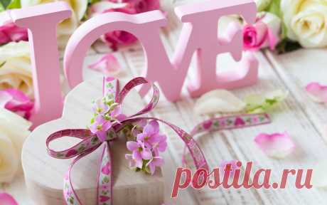 Обои valentines day, день святого валентина, цветы, розы, подарок, лепестки, любовь, буквы, розовая, ленточка 1280x800, №113362