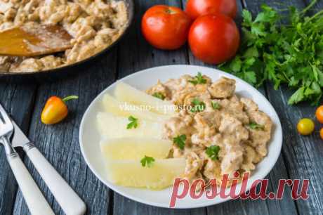 Бефстроганов из курицы Очень простой и беспроигрышный рецепт. Рекомендую включить в повседневное меню.