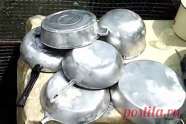 ЧИСТИМ СКОВОРОДКИ ДО БЛЕСКА