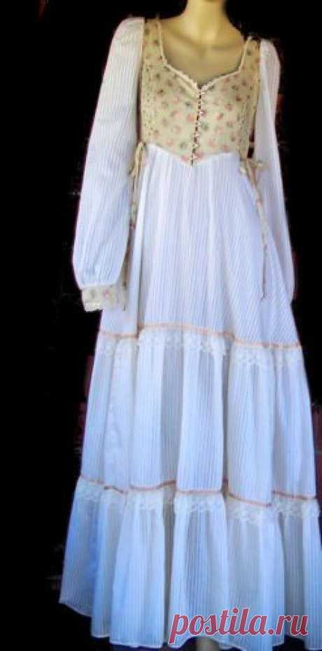 Sz 2 to 4 Vintage 70s GUNNE SAX long Victorian Edwardian Prairie Pioneer dress
