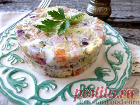 Рецепт: Салат с красной рыбой на RussianFood.com