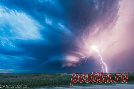 500px / Electrical Cyclone by Brandon Goforth
