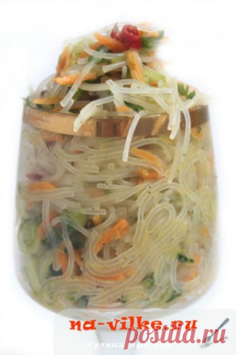 Фунчоза с морковью и огурцом