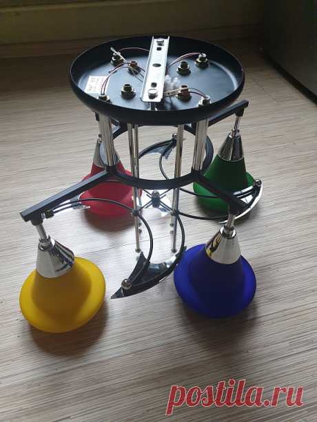 Bērnu istabas lampa Lietota, viss strādā. Gatava doties uz citām mājām. Atrodas Ogrē. Nesūtu.