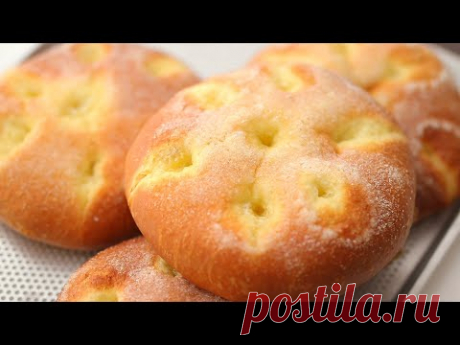Он такой мягкий, что вы не поймете, хлеб это или пирог/булочка Брессан