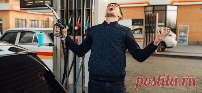 Что делать если на заправке залили больше бензина чем надо и требуют оплатить С недоливом на АЗС сталкивались все водители, но мало кто знает что делать если на заправке залили больше бензина чем надо и требуют деньги за перелитое топливо.