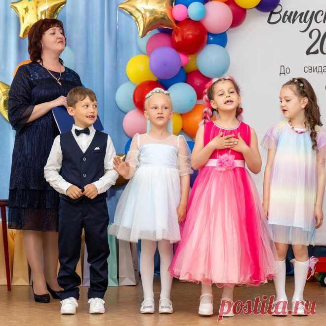 💌 Выпускные альбомы, где каждая фотография олицетворяет вашего ребенка
🤩 Персональный подход 📸 Профессиональный фотограф 💖 Доступные цены
🌍 Работаем по Санкт-Петербургу и Ленинградской обл. 📞 +7(921)580-40-01