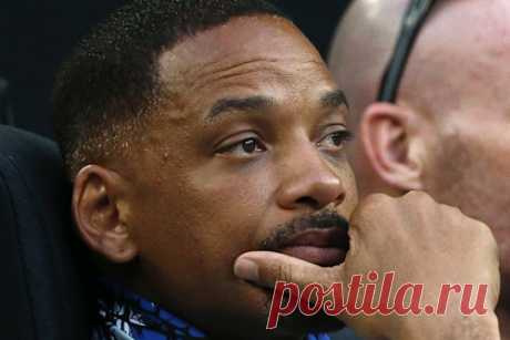 Уилл Смит рассказал о домашнем насилии в его семье. Голливудский актер Уилл Смит признался, что однажды у него появилось желание убить отца. В своих мемуарах он рассказал, с какой проблемой в семье это было связано. По словам артиста, детская травма повлияла на дальнейшую жизнь и карьеру актера: долгое время он сомневался, что заслуживает признания и похвалы.