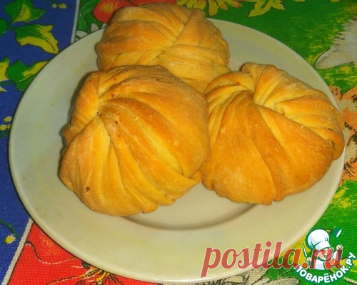Пирожки с мясом и картофелем - вкусно до умопомрачения Предлагаю приготовить очень сытные интересные пирожки с необычной формовкой. Начинка у пирожков: картофель, фарш и соус. Получаются сочные, вкусные пирожки. ТестоМука пшеничная / Мука (+ на раскатку теста) — 380 гДрожжи — 1 ч...
