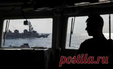 США решили созвать международную коалицию для защиты от хуситов. Хуситы за последние два месяца десятки раз пытались обстрелять Израиль и перехватывали суда. США расширят группировку в этом районе для обеспечения свободы судоходства. Иран пригрозил чрезвычайными проблемами