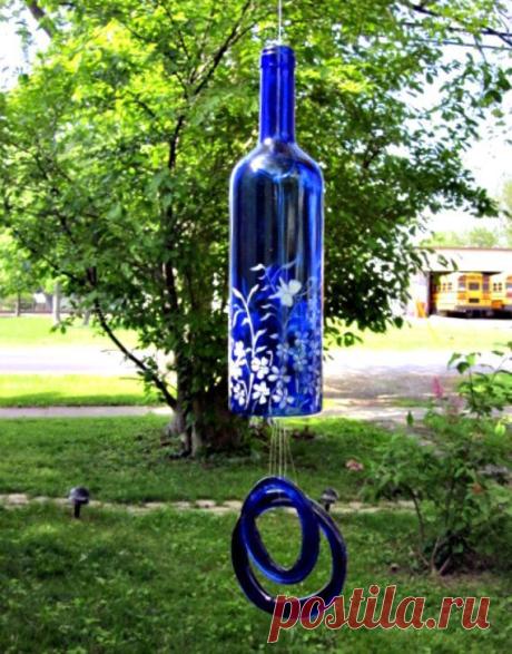 Recycled Blue Wine Bottle Garden Wind Chimes Bell Style Garden in White