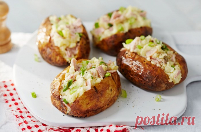 Рецепт - Картофель, запеченный на углях с беконом и сыром