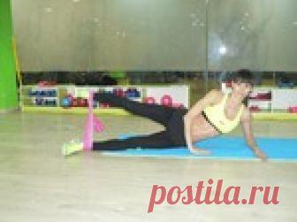 Как похудеть во внутренней стороне бедра Внутренняя сторона бедра справедливо относится к наиболее проблемным частям женской фигуры после живота, передней и задней стороны бедра и ягодиц. Все дело в том, что с помощью классических выпадов и приседаний добраться и прокачать внутреннюю часть бедра не удается. От этого эта часть ноги часто имеет неэстетичный и дряблый вид...