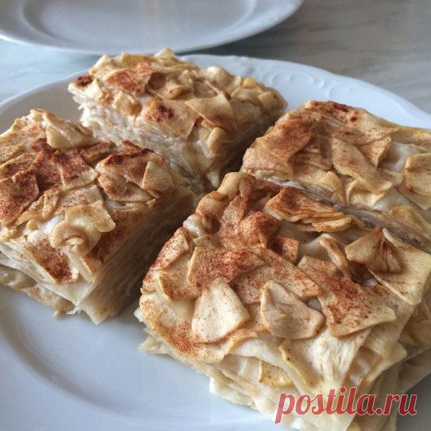 5 НИЗКОКАЛОРИЙНЫХ РЕЦЕПТОВ, ДЛЯ ТЕХ КТО СЛЕДИТ ЗА ФИГУРОЙ 
ЯБЛОЧНО-МЕДОВЫЙ ДЕСЕРТ ИЗ ЛАВАША БЕЗ ВЫПЕЧКИ: максимум пользы и вкуса! на 100 гр — 96.12 ккал Б/Ж/У — 1.5/0.46/20.85
Ингредиенты: 1 тонкий лаваш без дрожжей 6 сезонных яблок среднего размера 100г мед…