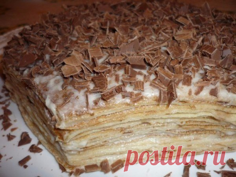 НЕЖНЕЙШИЙ БЛИННЫЙ ТОРТ 🍰 ИНГРЕДИЕНТЫ: Блинчики: ● 3 яйца ● 3 ст.л сахара ● 1 ч.л соли ● 0,5 ч.л соды ● 3 ст.л подсолнечного масла ● мука,тут уже на глаз. Крем: ● 0,5 л молока ● 3 яйца ● 1 ст. сахара ● 3 ст.л муки ● 250 гр сливочного масла ● ванилин ПРИГОТОВЛЕНИЕ: Как выпекать блины думаю знает каждый. Крем всегда делаю только по этому рецепту,самый самый на мой взгляд. Молоко наливаем в кастрюльку и ставим на медленный огонь,тем временем тщательно взбиваем яйца,сахар и муку,не забываем…