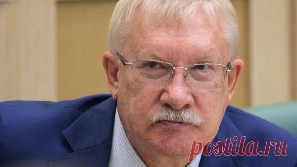 Морозов назвал Эстонию истерично лающей левреткой