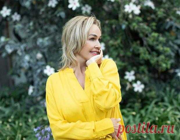 Сын Натальи Андрейченко – импозантный мужчина: в Сети обсуждают фото Дмитрия