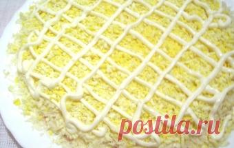 Крабовый слоеный салат / Салаты из морепродуктов / TVCook: пошаговые рецепты с фото