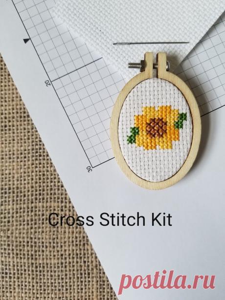 Counted Cross Stitch Kit Sunflower Petals Mini - Etsy España