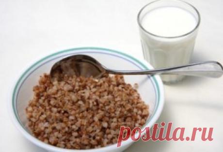 Диета для ленивых: гречка + кефир! Эта диета восстанавливает баланс микроэлементов в организме, помогает при стрессе, бессоннице, усталости. Она рекомендована при лечении анемии, заболеваний кожи, суставов, печени и желчного пузыря. Гречневая крупа очень энергоемкий продукт, содержит больше белков и гораздо меньше углеводов по...