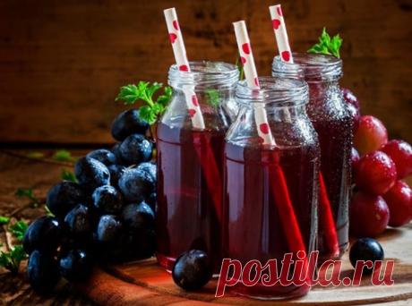 Повышаем иммунитет и укрепляем нервную систему.
⠀
1. Возьмите стакан очищенных грецких орехов, столько же меда и лимон. Ядра орехов и лимон измельчить, залить жидким медом, хранить в холодильнике. Принимать по 1 ст. ложке 3 раза в день 2 недели.
⠀
2. Свежевыжатый виноградный сок. Принимать по 2 ст. ложке перед едой до тех пор, пока не почувствуете себя лучше.
⠀
3. Быстро устраняет хроническую усталость сосновая хвоя. Собранную в лесу хвою промыть, высушить в духовке в тече...