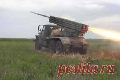 Опубликована карта боевых действий на Украине. Минобороны России во время ежедневного брифинга показало карту боевых действий на Украине на 24 мая. Видео опубликовано в официальном Telegram-канале военного ведомства. На карте отражены основные события, произошедшие в зоне проведения специальной военной операции (СВО) за последние сутки.