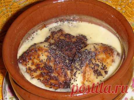 Сырники в маковом соусе!!!!!!!!! Творог-200 гр. Желток-1 шт. Сахар.песок-2 стол.л. Мука-3