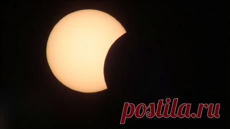 Полное солнечное затмение в 2015 удивительные фотографии