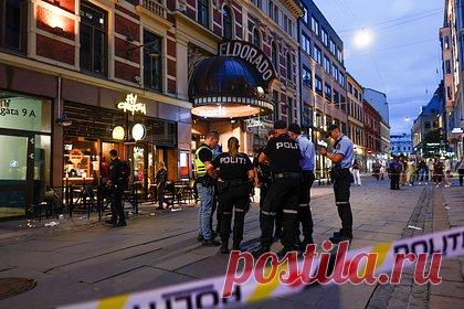 В норвежском отеле убили украинскую беженку. В норвежском городе Берген в отеле Magic Hotel Solheimsviken убили 30-летнюю беженку с Украины, пишет Nettavisen. Женщину обнаружили в тяжелом состоянии в гостиничном номере во вторник. Ее доставили в больницу, однако она скончалась. Правоохранительные органы задержали и выдвинули обвинение уроженцу Азербайджана.