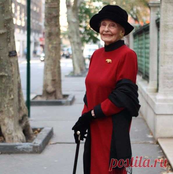 Регина Бретт в свои 90 лет составила 45 уроков, которые преподала жизнь.