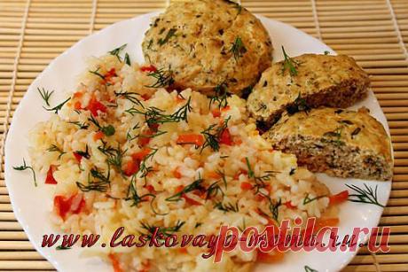 Рыбные котлеты на пару с рисом в мультиварке