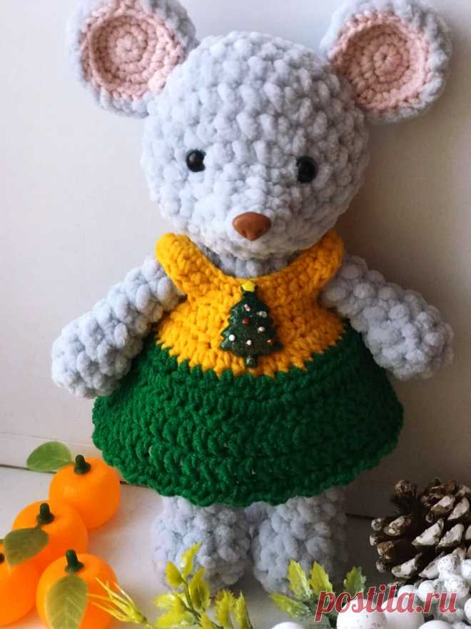 PDF Плюшевая Мышка крючком. FREE crochet pattern; Аmigurumi doll patterns. Амигуруми схемы и описания на русском. Вязаные игрушки и поделки своими руками #amimore - Мышь, мышка из плюшевой пряжи, плюшевый мышонок, крыса, rat rata, rato, ratte, szczur, szczur, mouse, ratón, maus souris, mysz myši. Amigurumi doll pattern free; amigurumi patterns; amigurumi crochet; amigurumi crochet patterns; amigurumi patterns free; amigurumi today.