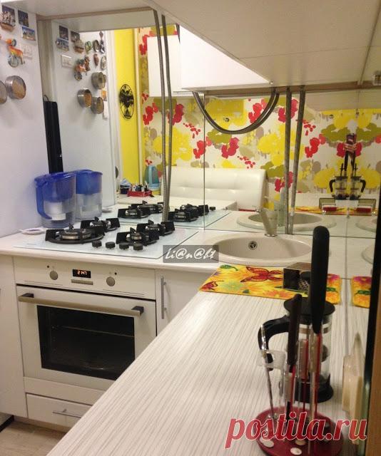 Кухня-малютка 5 кв.м. в хрущевке. Жить можно Кухня-малютка 5 кв.м. в хрущевке. Жить можно
Со слов автора. Главными требованиями было: сделать светлую/яркую кухню (теневая сторона), создать побольше места для хранения, комфортно размещаться однов...