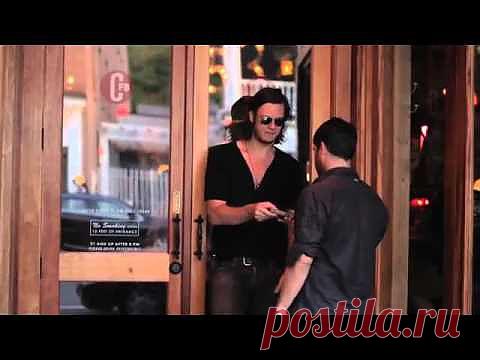 Чехол для iPhone 4/4s, 5 в виде старинной книги 
BOOK BOOK IPHONE 4/4S, IPHONE 5
Полюби свой IPHONE - одень его в роскошное одеяние. Великолепный, стильный аксессуар в виде старинной книги, с эффектом состаренной кожи - выполнен из высококачественной искусственной кожи. К тому же это не просто чехол для телефона, но и место для хранения денежных средств и кредитных карточек. Чехол разработан с учётом всех изгибов, отверстий и кнопок IPHONE, поэтому надежно защитит его от пыли, грязи и царапин.