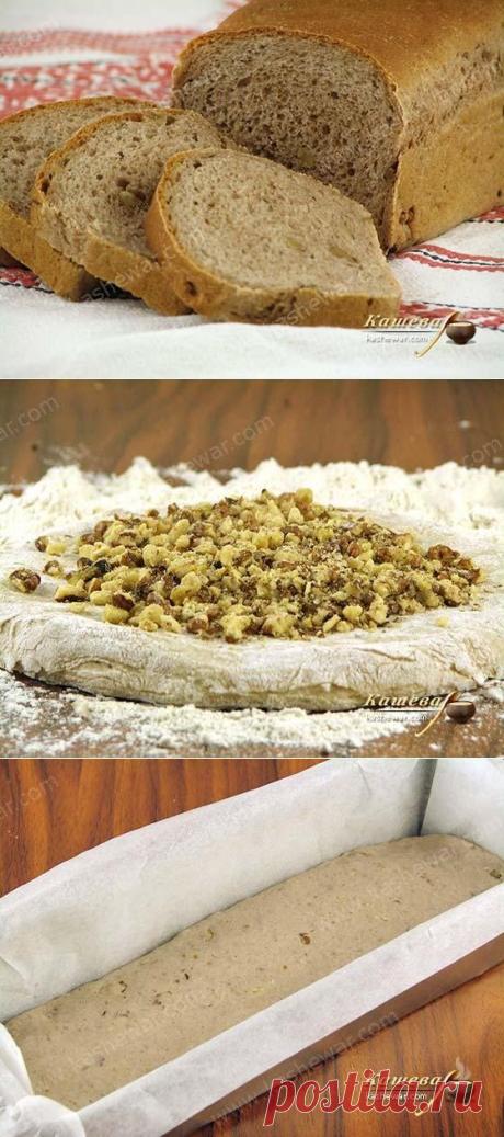 Гречневый хлеб с грецкими орехами.