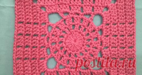 #desafiosquare30 Bom dia!!! Com crochê já cedinho!!! Estou adorando estes estudos, no final deste mês terei 30 blocos diferentes, testados e adaptados ao meu...