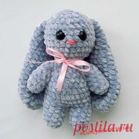 PDF Зайка и Мишка крючком. FREE crochet pattern; Аmigurumi toy patterns. Амигуруми схемы и описания на русском. Вязаные игрушки и поделки своими руками #amimore - плюшевый медведь, маленький медвежонок, мишка и заяц из плюшевой пряжи, зайка, зайчик, зайчонок, зверята.