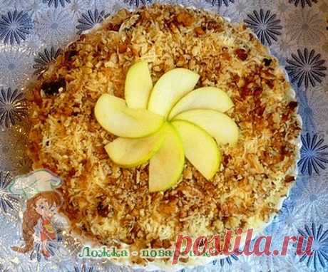 Салат с черносливом курицей и грецкими орехами | Ложка-Поварёшка рецепты и блюда